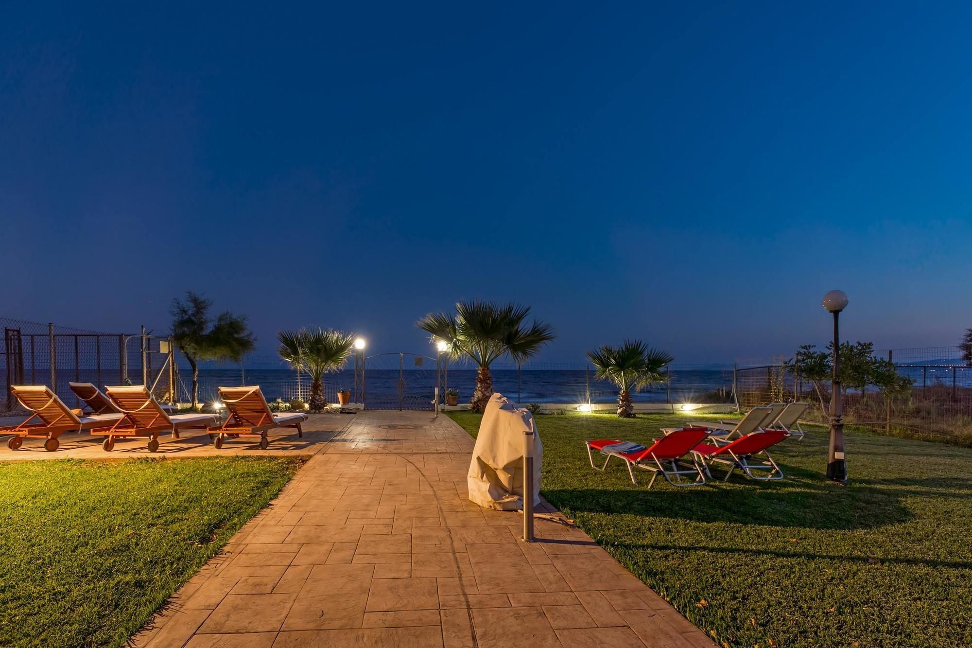 Maria'S Seaside Villa - House With 3 Rooms In Marathon, With Wonderful المظهر الخارجي الصورة